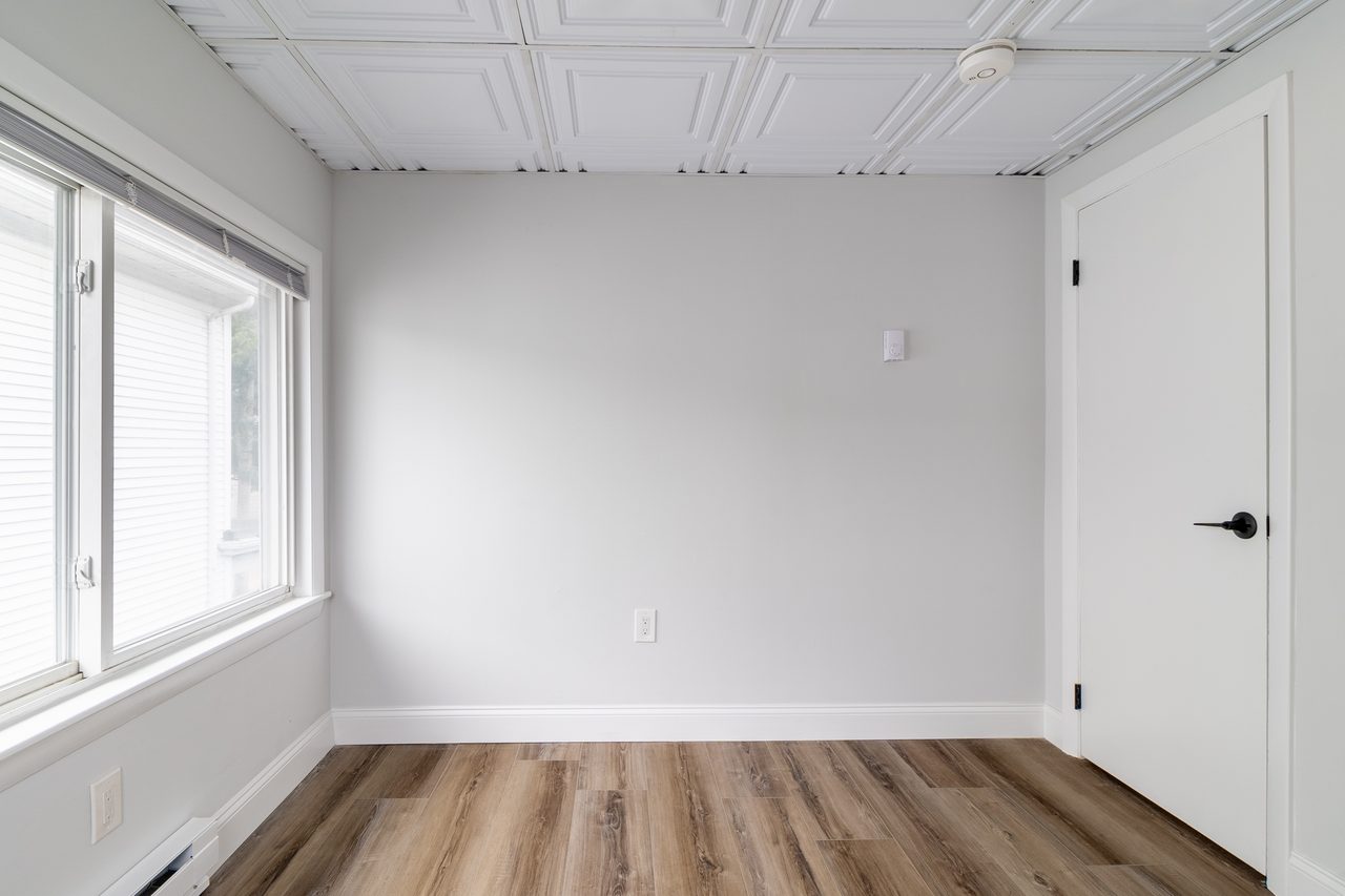 #1759: Somerville - Queen Room A - 9
