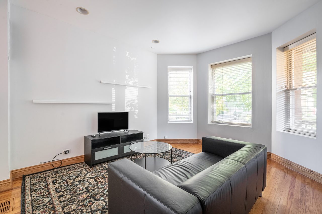  #1568: Logan Square - Full Bedroom A  -  #1568: Logan Square  - Gallery -  5