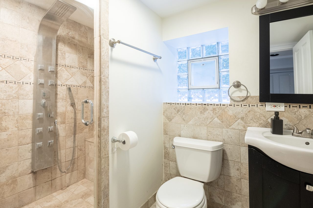  #1568: Logan Square - Full Bedroom A  -  #1568: Logan Square  - Gallery -  23