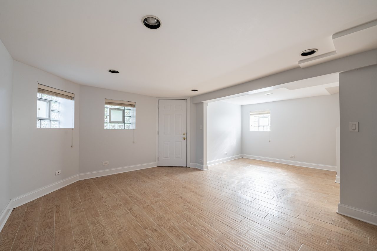  #1568: Logan Square - Full Bedroom C  -  #1568: Logan Square  - Gallery -  21