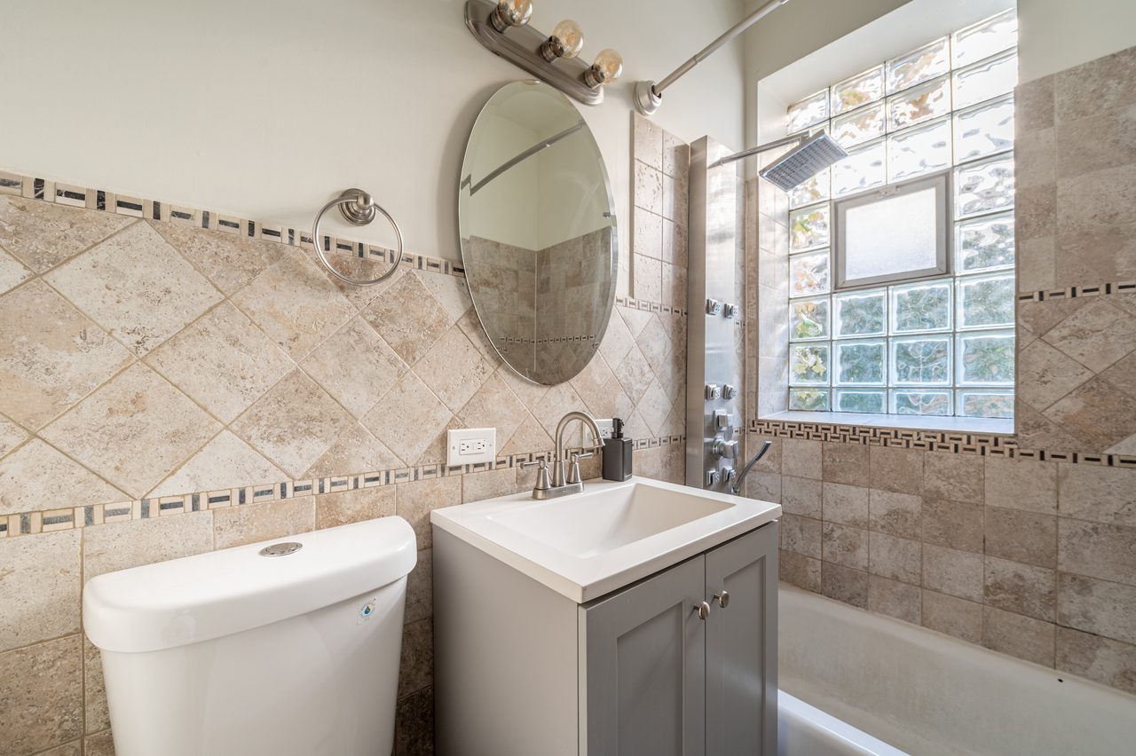  #1568: Logan Square - Full Bedroom C  -  #1568: Logan Square  - Gallery -  12