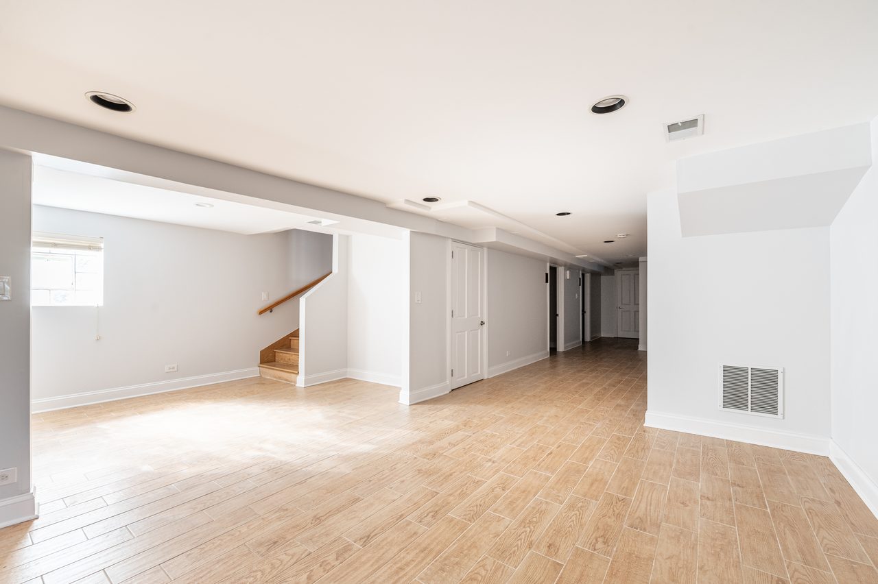  #1568: Logan Square - Full Bedroom C  -  #1568: Logan Square  - Gallery -  20