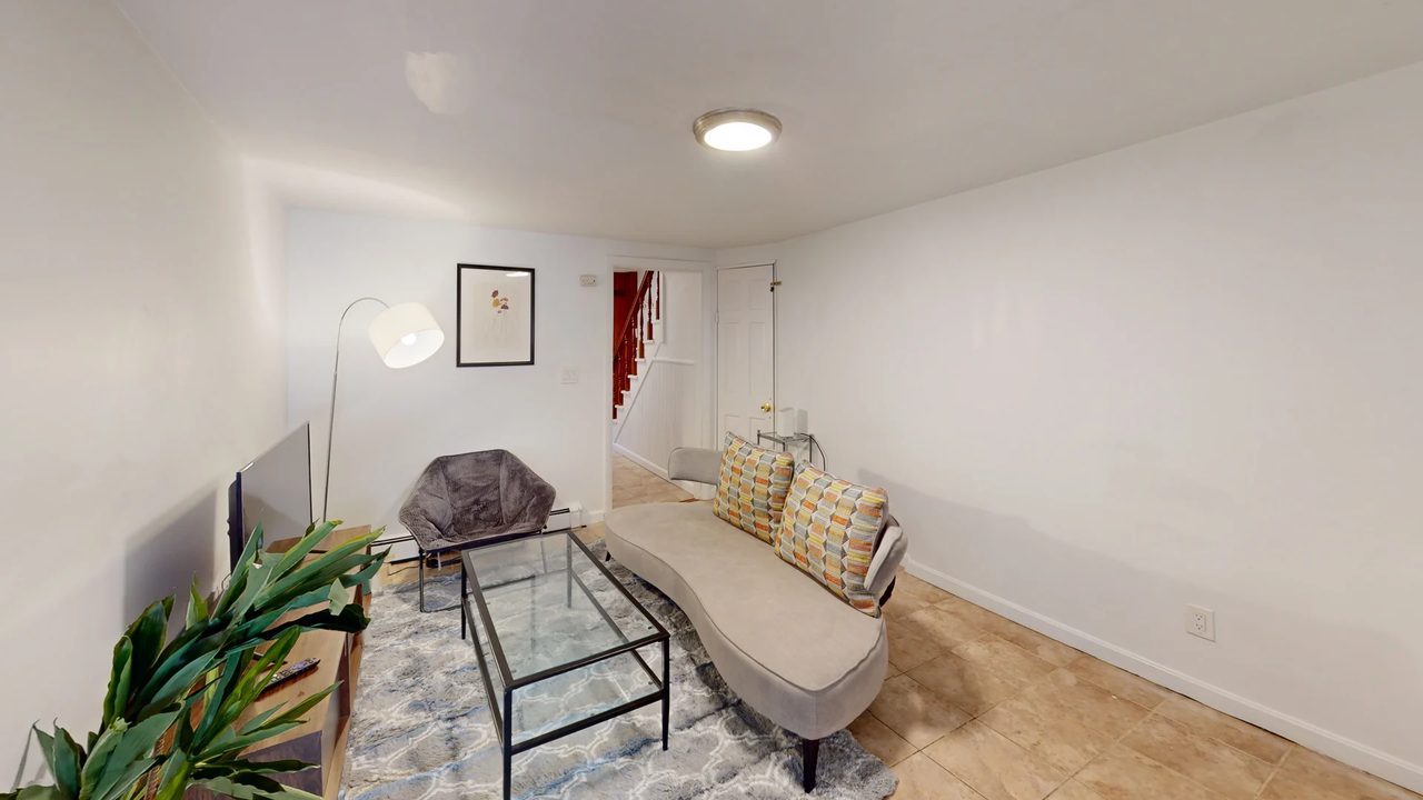 #1752: South Boston - Queen Bedroom A - 17