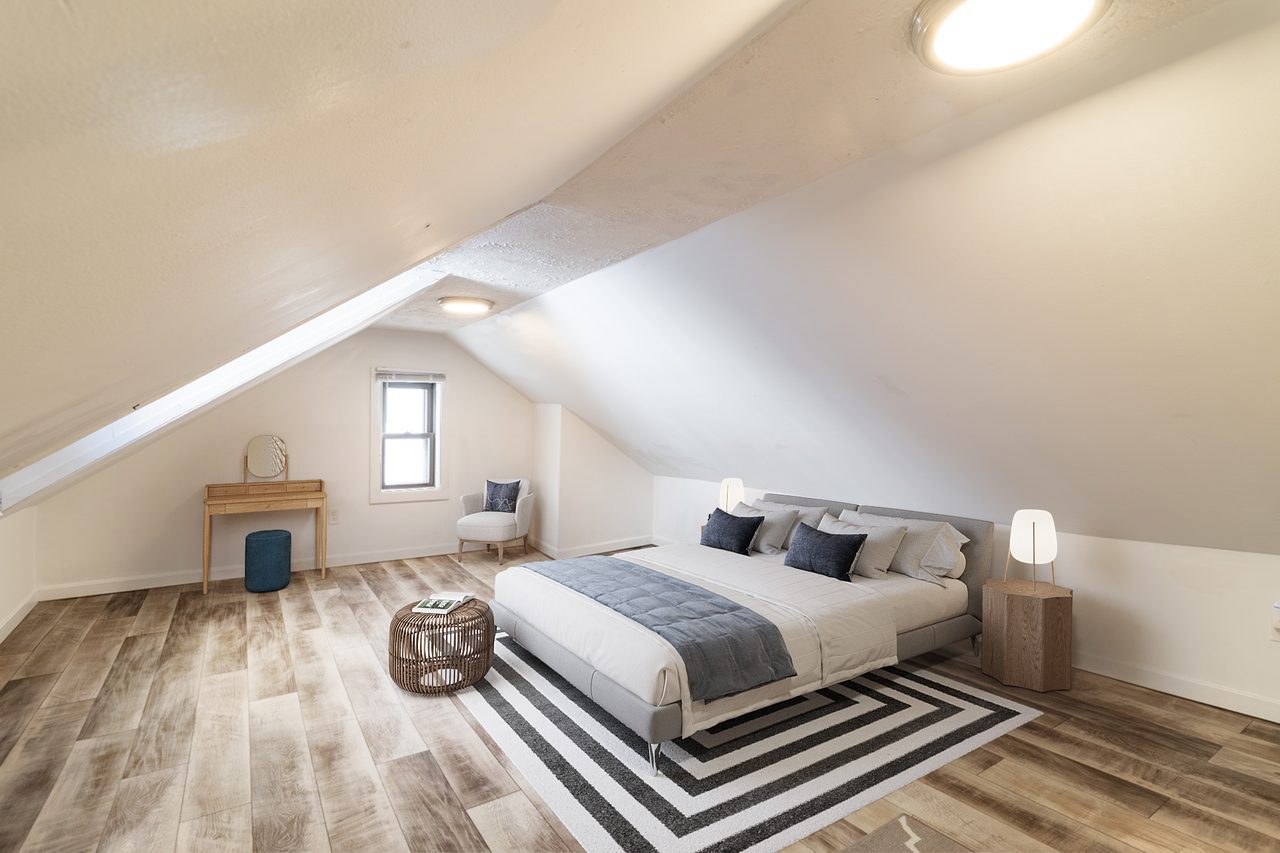 #1752: South Boston - Queen Bedroom E - 12