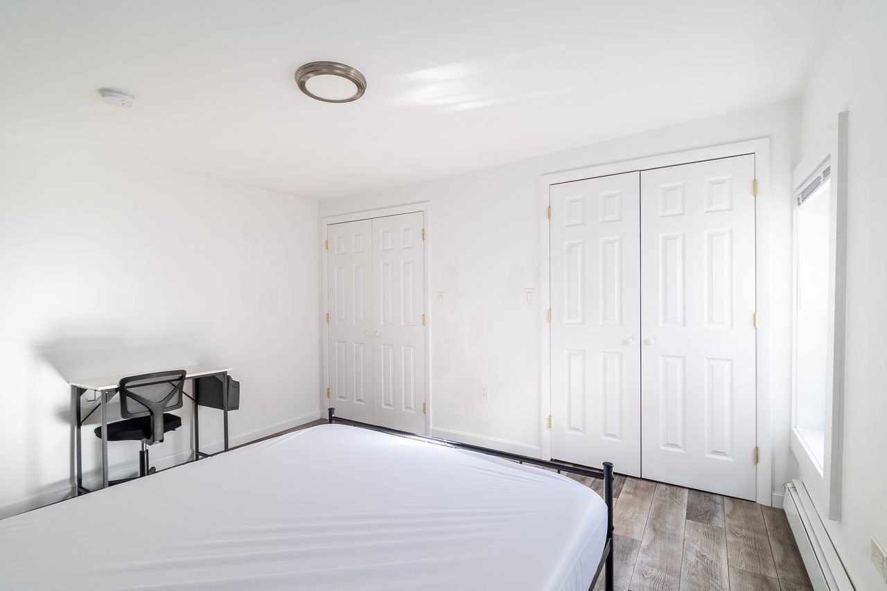 #1752: South Boston - Queen Bedroom B - 2