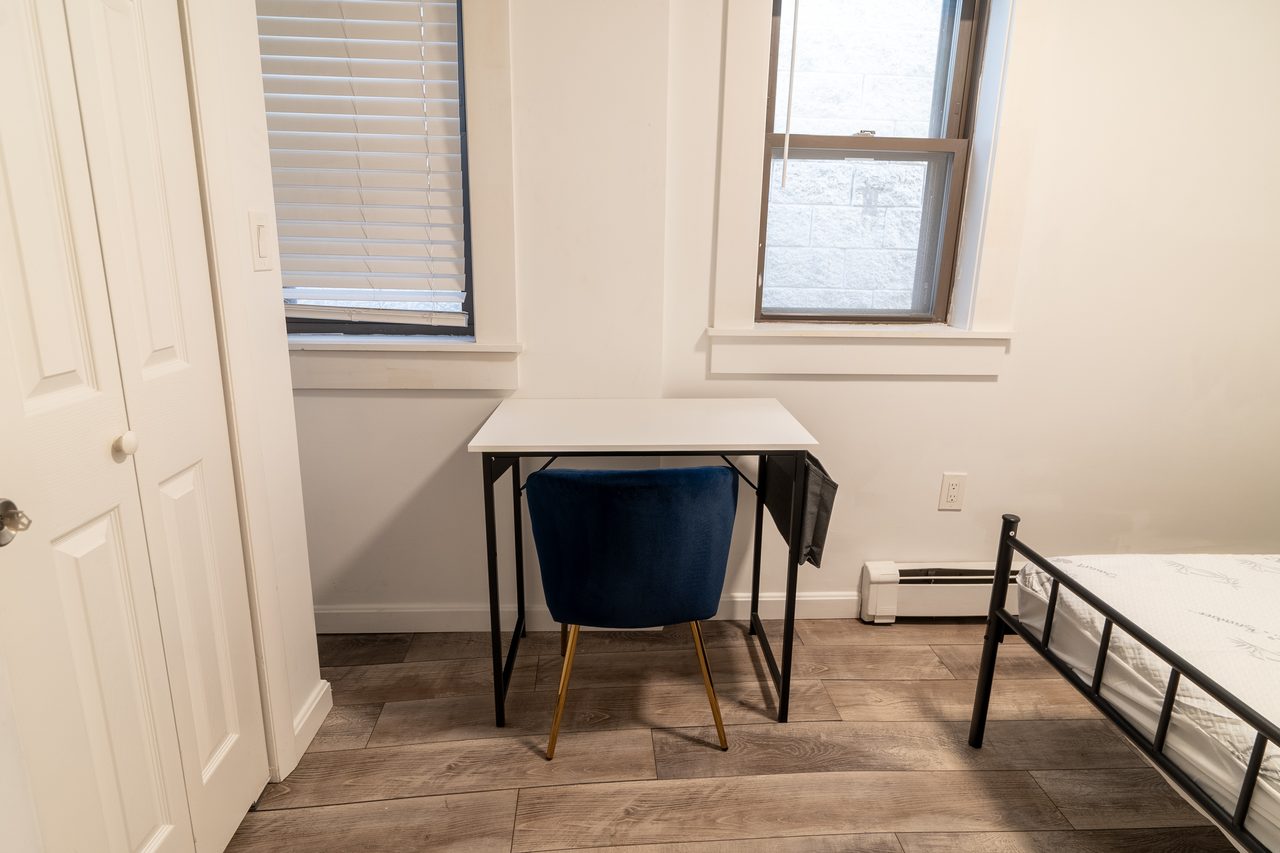 #1752: South Boston - Queen Bedroom C - 9
