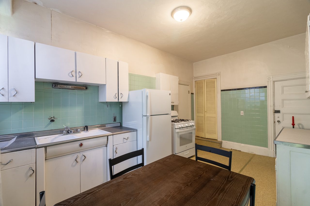  #1765: Brookline - Queen Room A  -  #1765: Brookline  - Gallery -  5