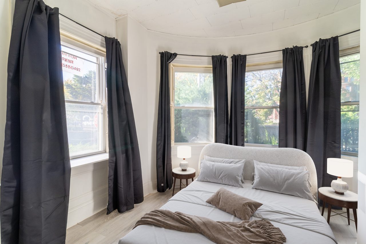  #1765: Brookline - Queen Room D  -  #1765: Brookline  - Gallery -  10