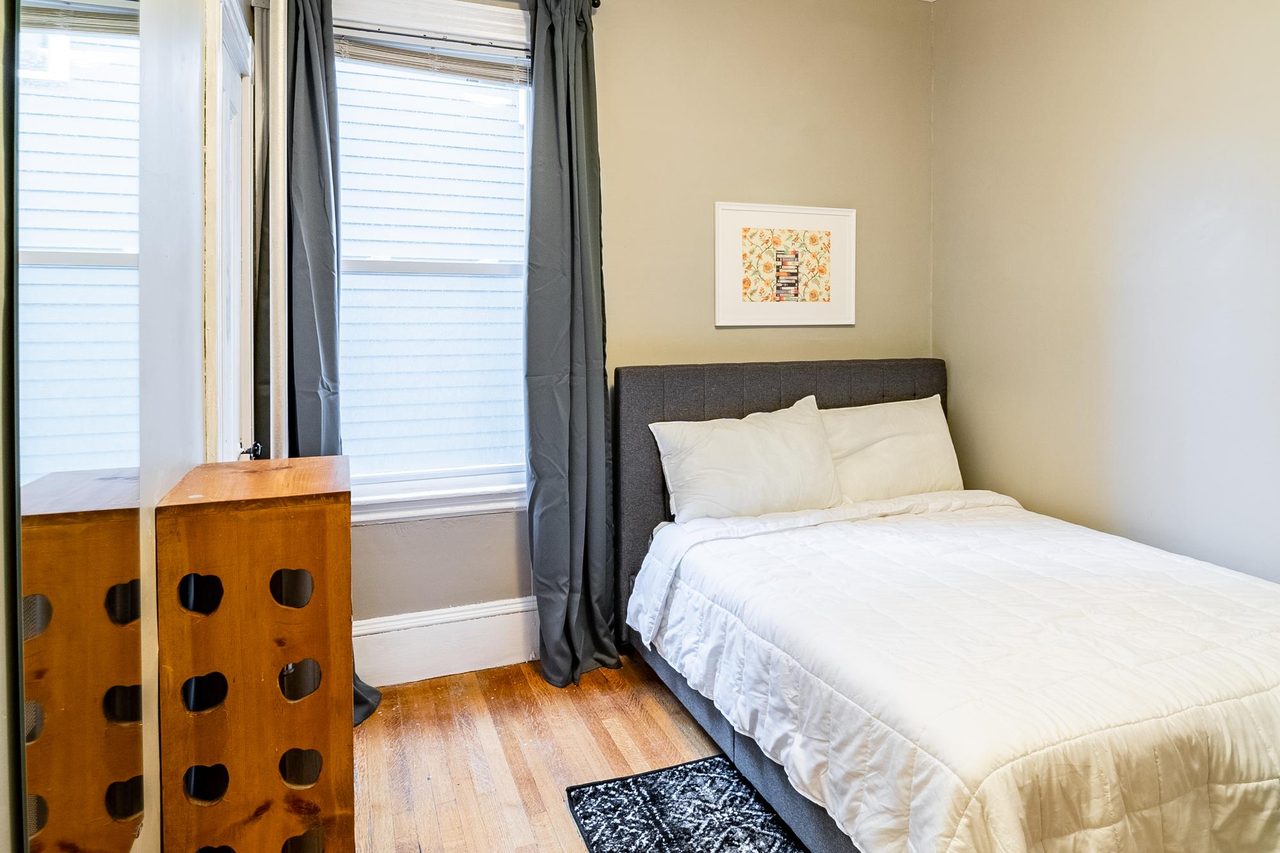  #1702: Somerville - Full Bedroom B  -  #1702: Somerville  - Gallery -  3