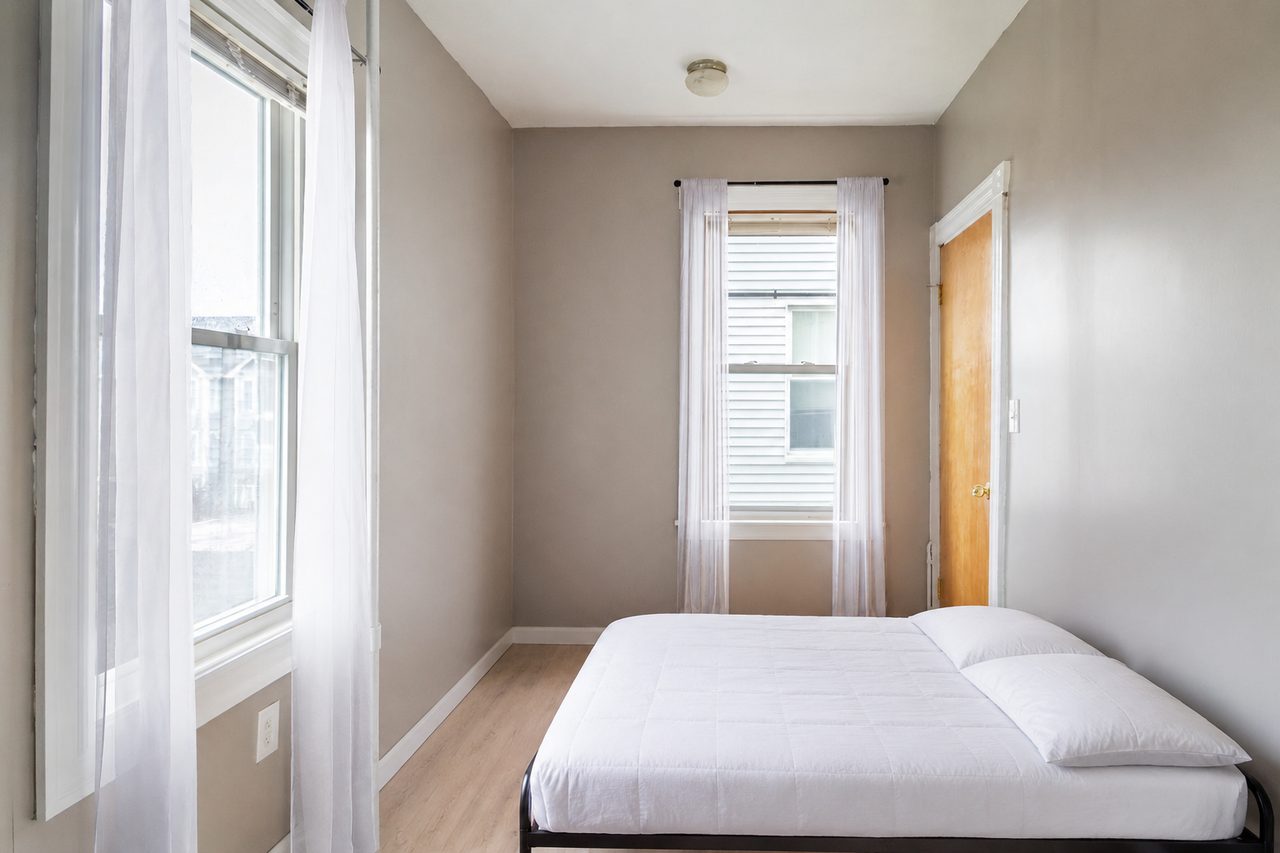 #1702: Somerville - Full Bedroom E - 2