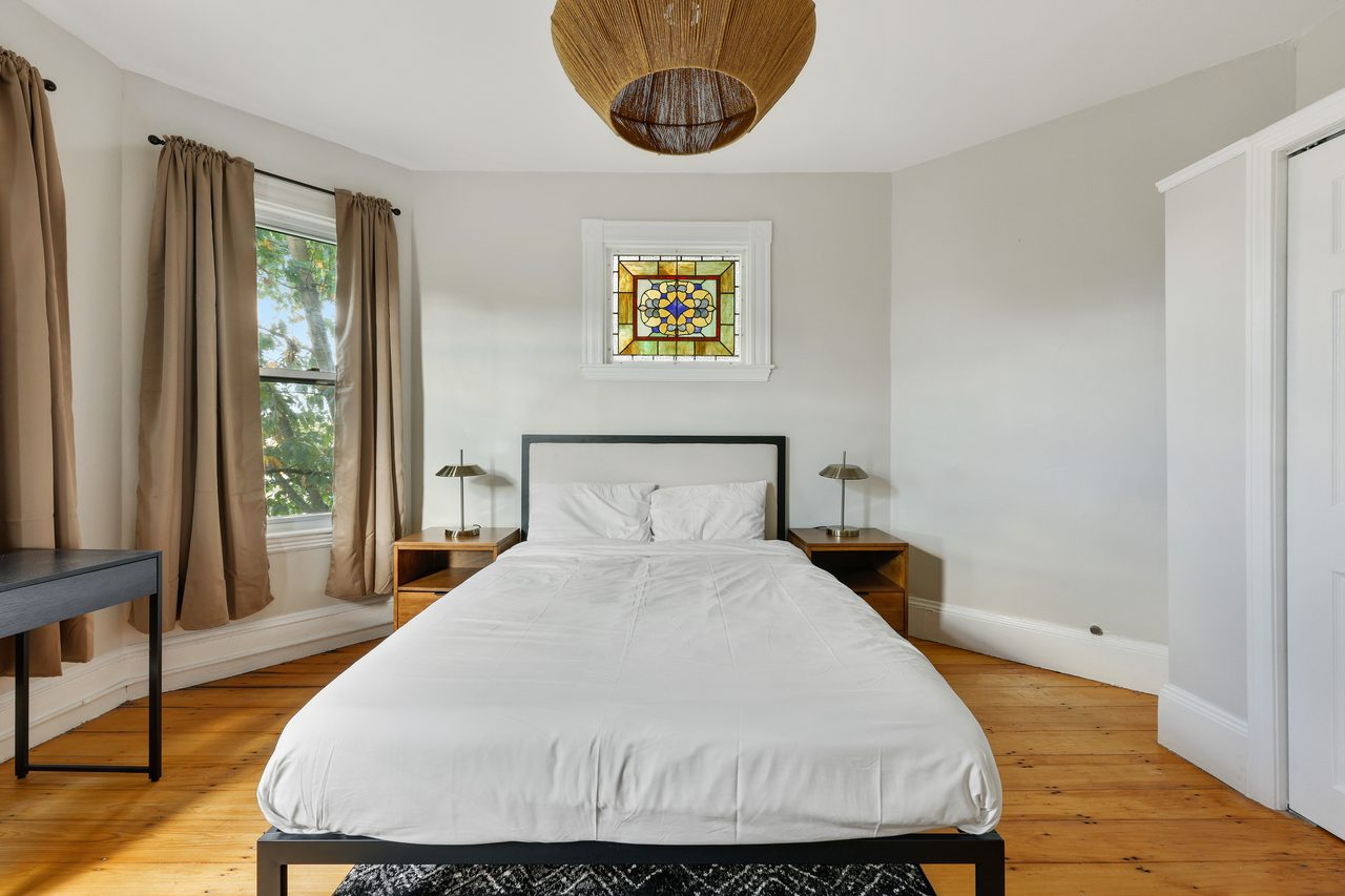 #751: Inman Square - Queen Bedroom A - #751: Inman Square - Gallery - 15