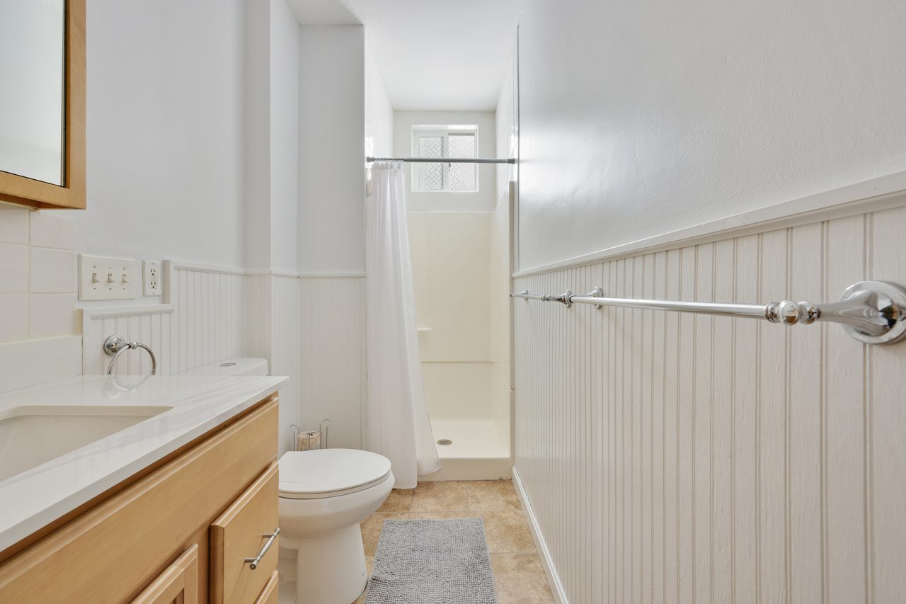  #751: Inman Square - Queen Bedroom A  -  #751: Inman Square  - Gallery -  7