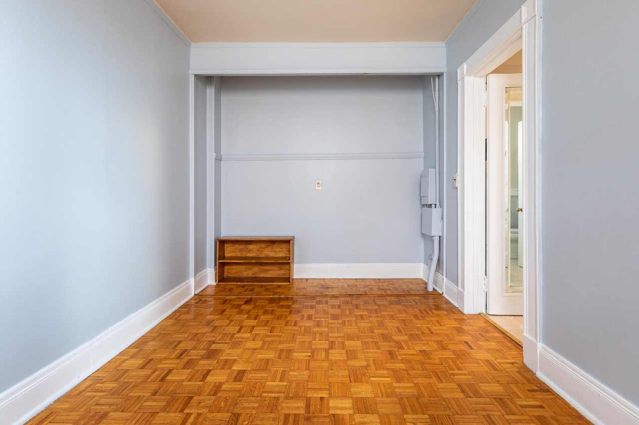  #1289: Beacon Hill - 1 Bedroom (Full)  -  #1289: Beacon Hill  - Gallery -  3
