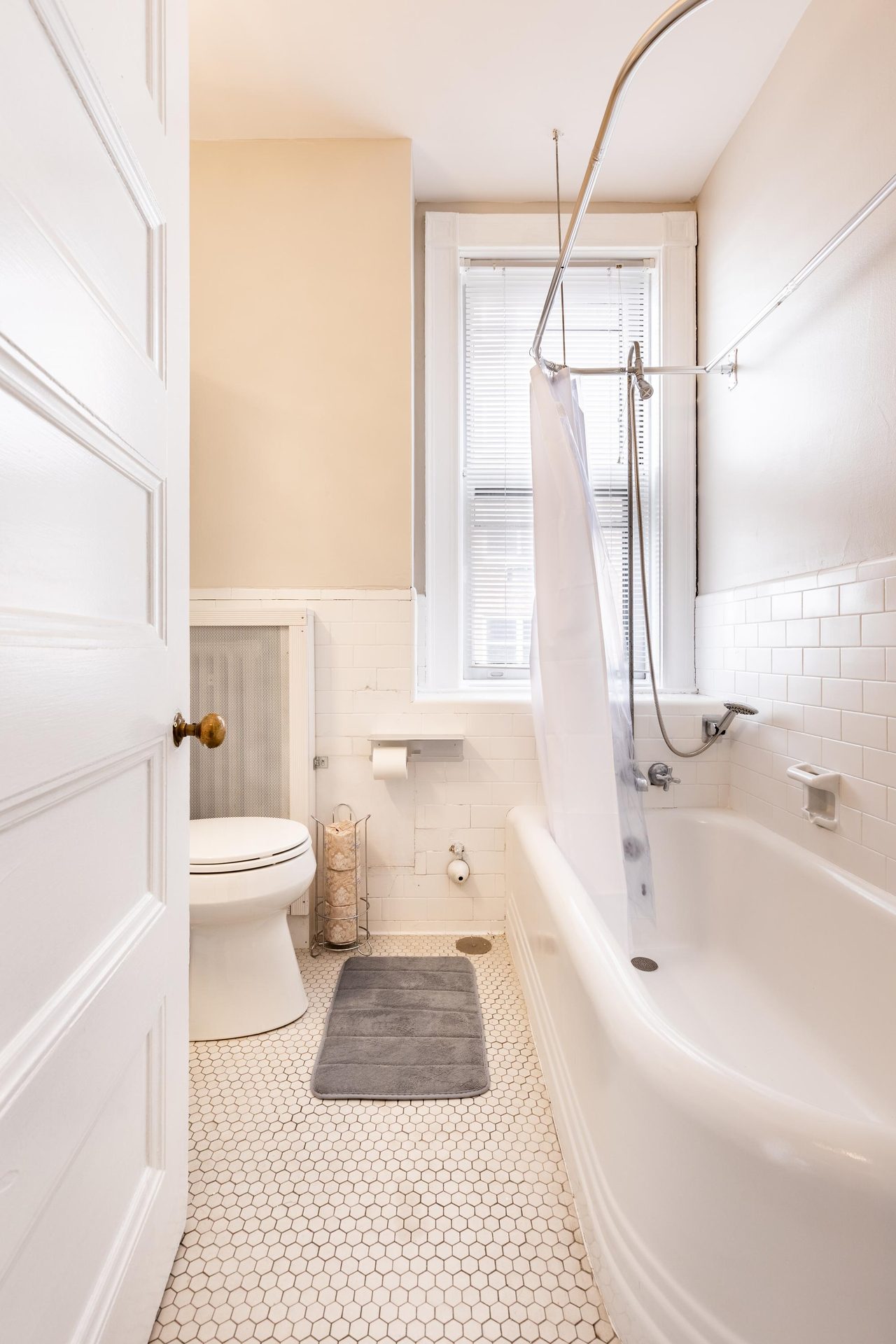  #1289: Beacon Hill - 1 Bedroom (Full)  -  #1289: Beacon Hill  - Gallery -  11