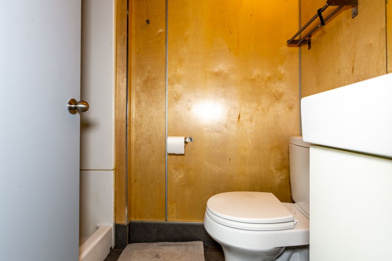  #413: Brookland - Full Bedroom 2B W/Private Bathroom  -  #413: Brookland  - Gallery -  16