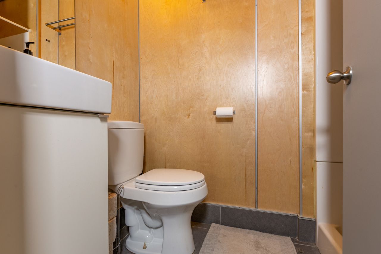  #413: Brookland - Full Bedroom 2A W/Private Bathroom  -  #413: Brookland  - Gallery -  15