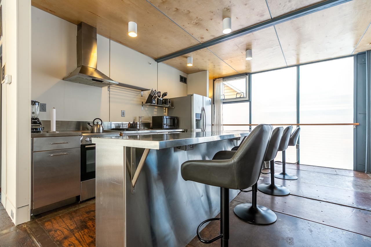  #413: Brookland - Full Bedroom 2A W/Private Bathroom  -  #413: Brookland  - Gallery -  7