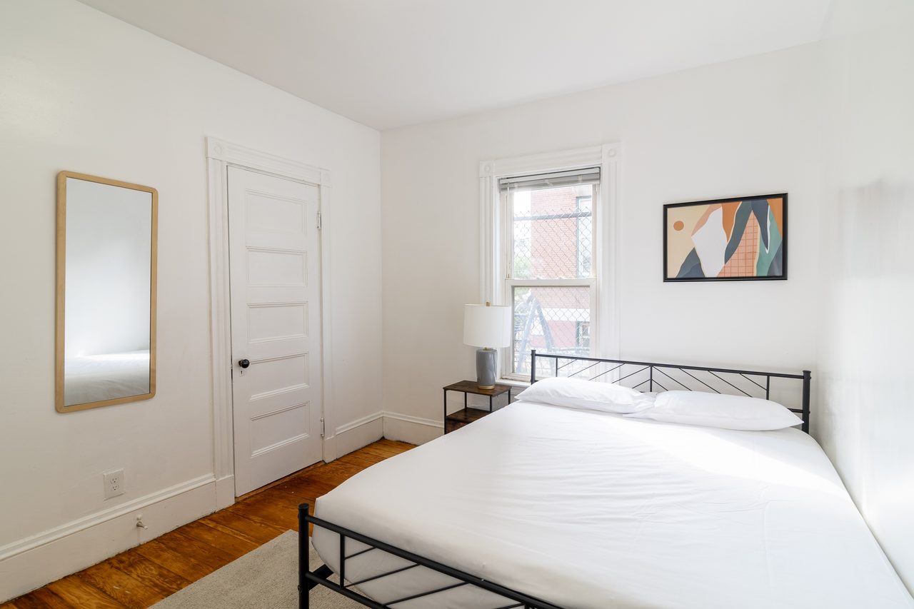 #1751: JFK/UMass - Queen Bedroom A - 1
