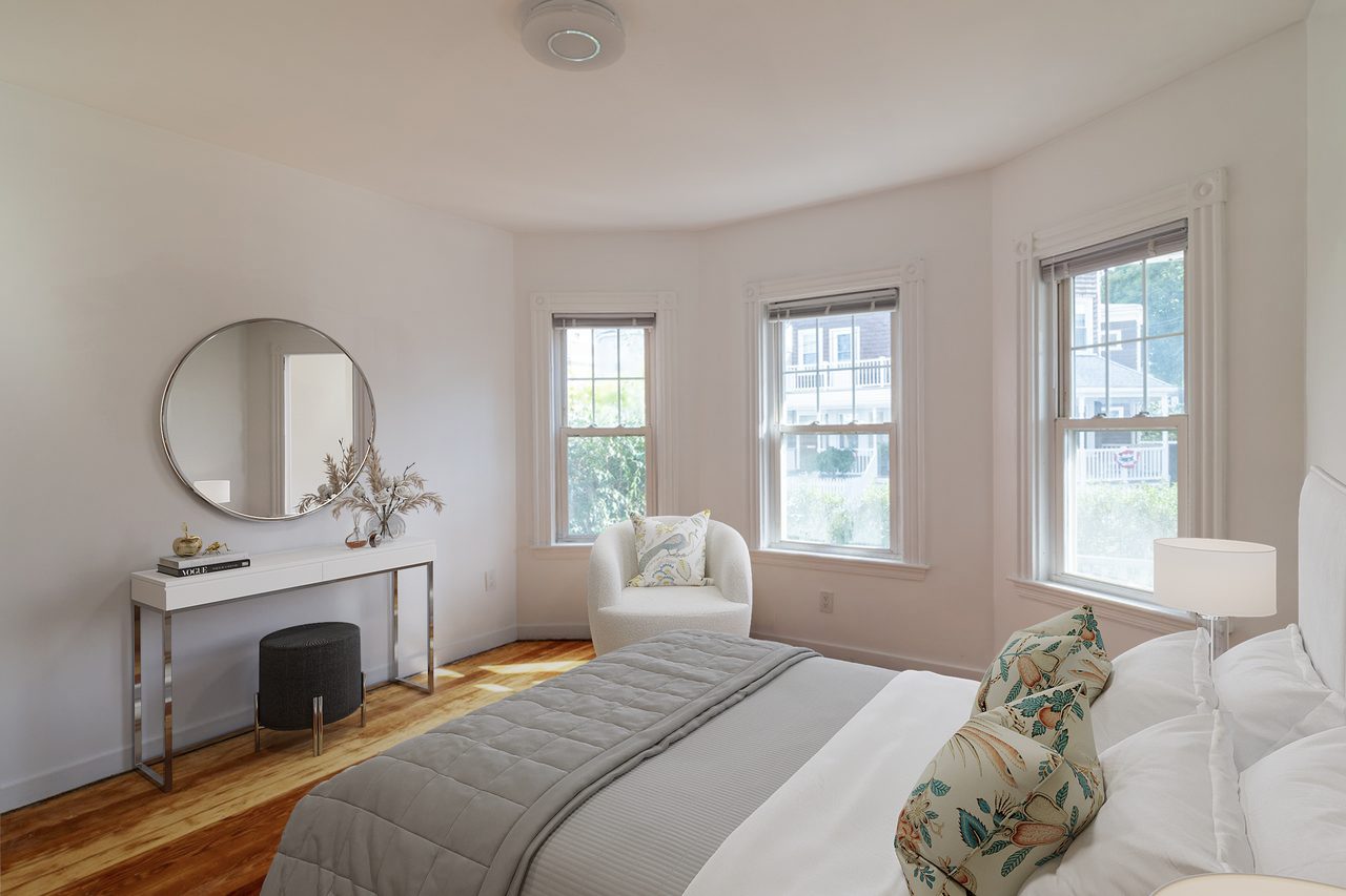 #1751: JFK/UMass - Queen Bedroom C - 12