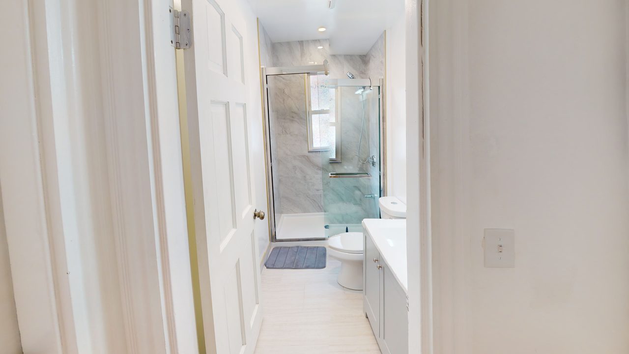 #1751: JFK/UMass - Queen Bedroom C - 9