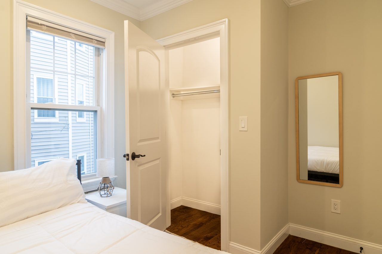 #1798: Somerville - Full Bedroom B - 4