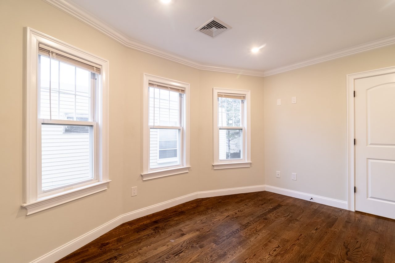 #1798: Somerville - Queen Bedroom C - 2