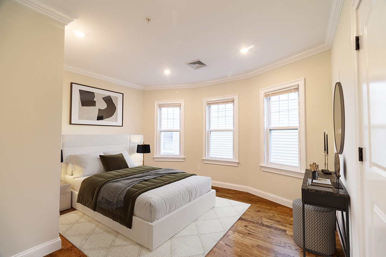 #1798: Somerville - Queen Bedroom C - 1