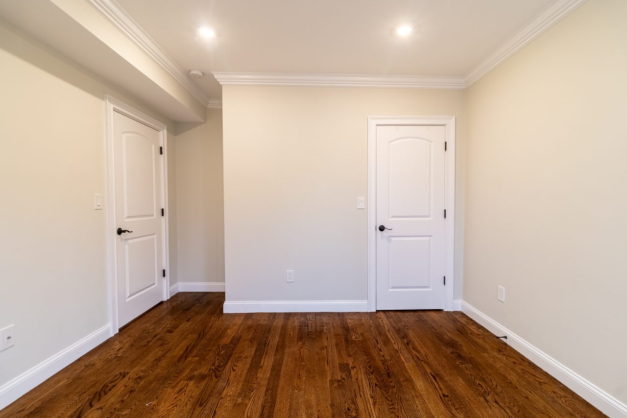 #1798: Somerville - Queen Bedroom A - 2