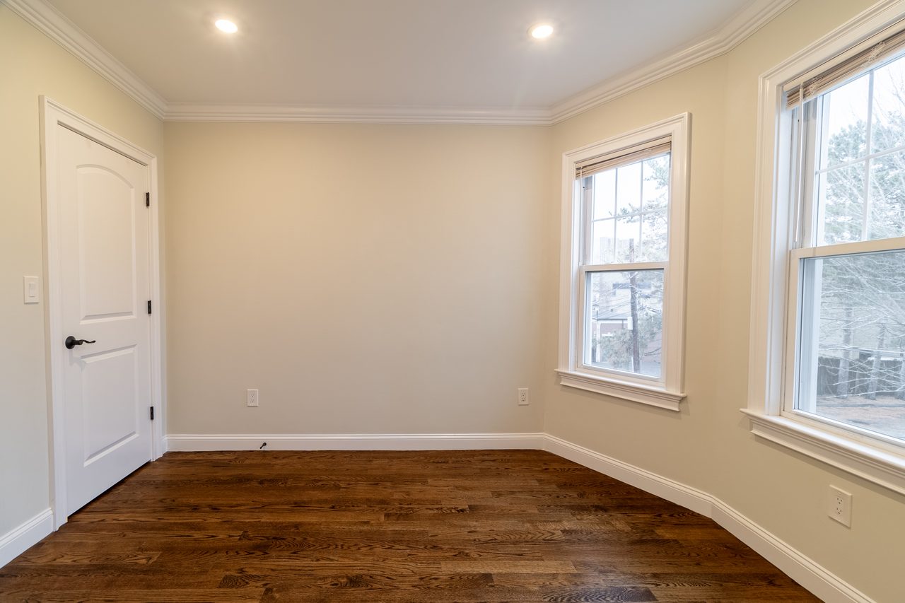 #1798: Somerville - Queen Bedroom A - 4