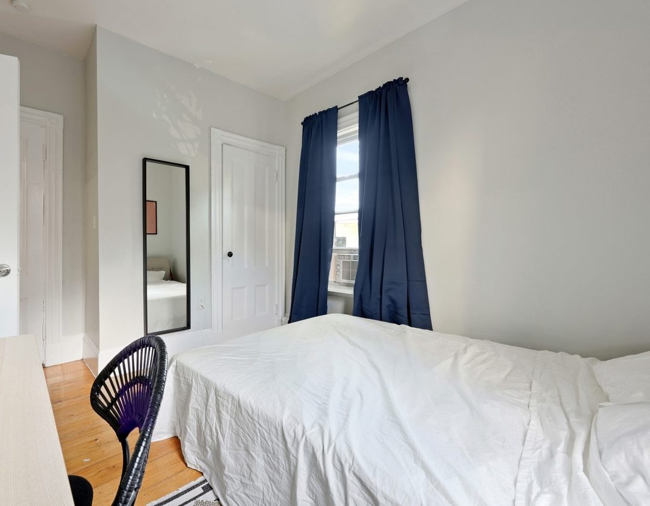 #429: Mission Hill - Queen Bedroom B - 1