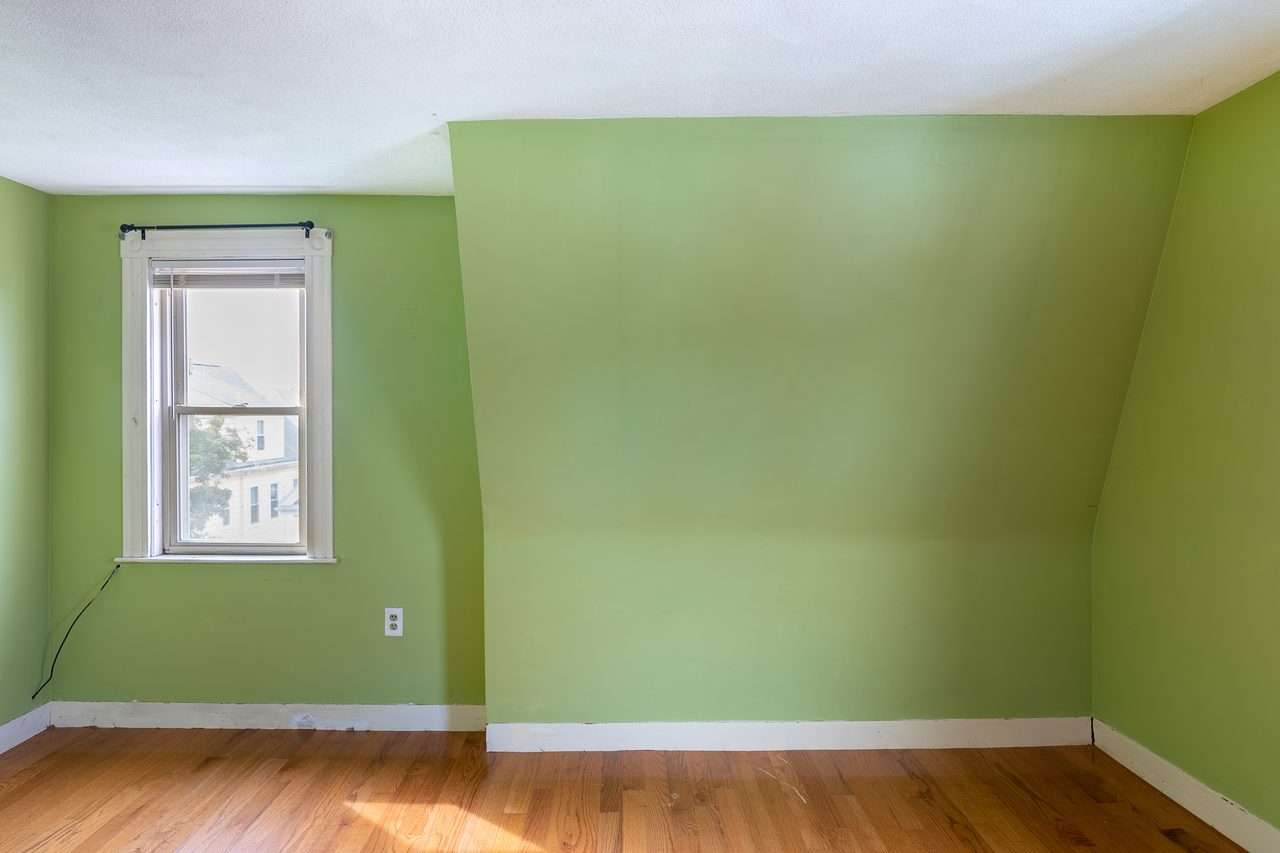 #1578: Somerville - Queen Bedroom C - 1