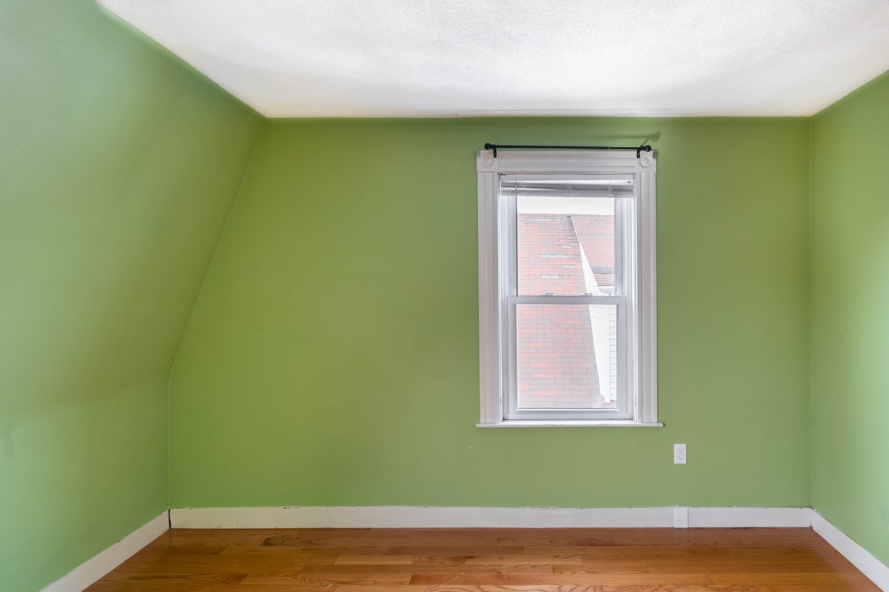 #1578: Somerville - Queen Bedroom C - 4