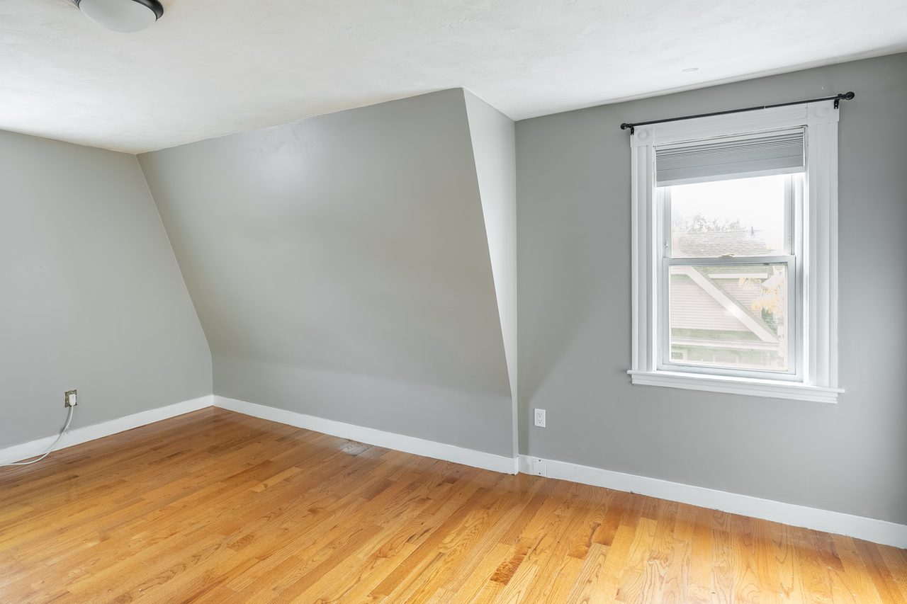 #1578: Somerville - Queen Bedroom D - #1578: Somerville - Gallery - 2