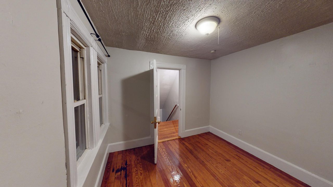  #1235: Allston - Queen Bedroom D  -  #1235: Allston  - Gallery -  9