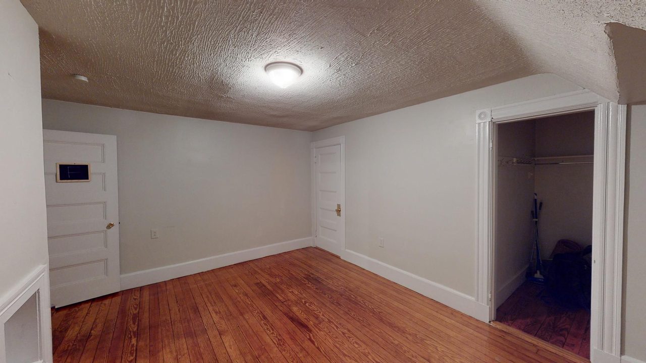  #1235: Allston - Queen Bedroom F  -  #1235: Allston  - Gallery -  3