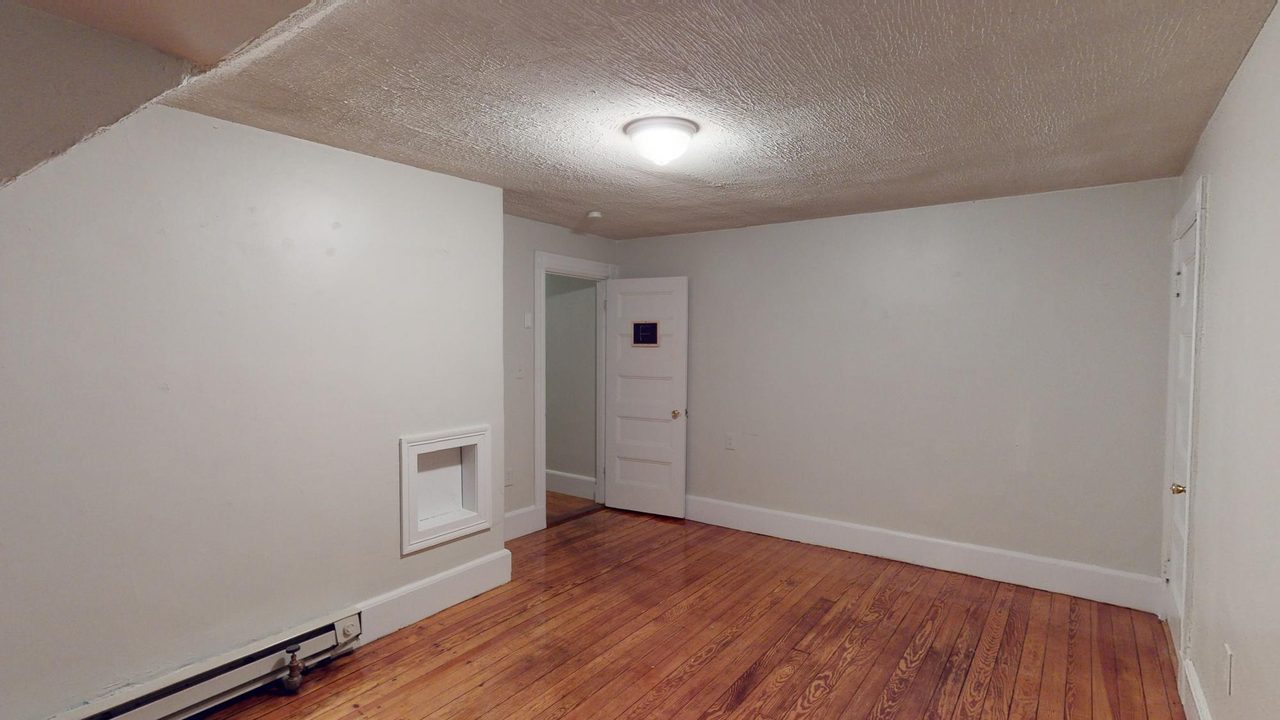  #1235: Allston - Queen Bedroom F  -  #1235: Allston  - Gallery -  4