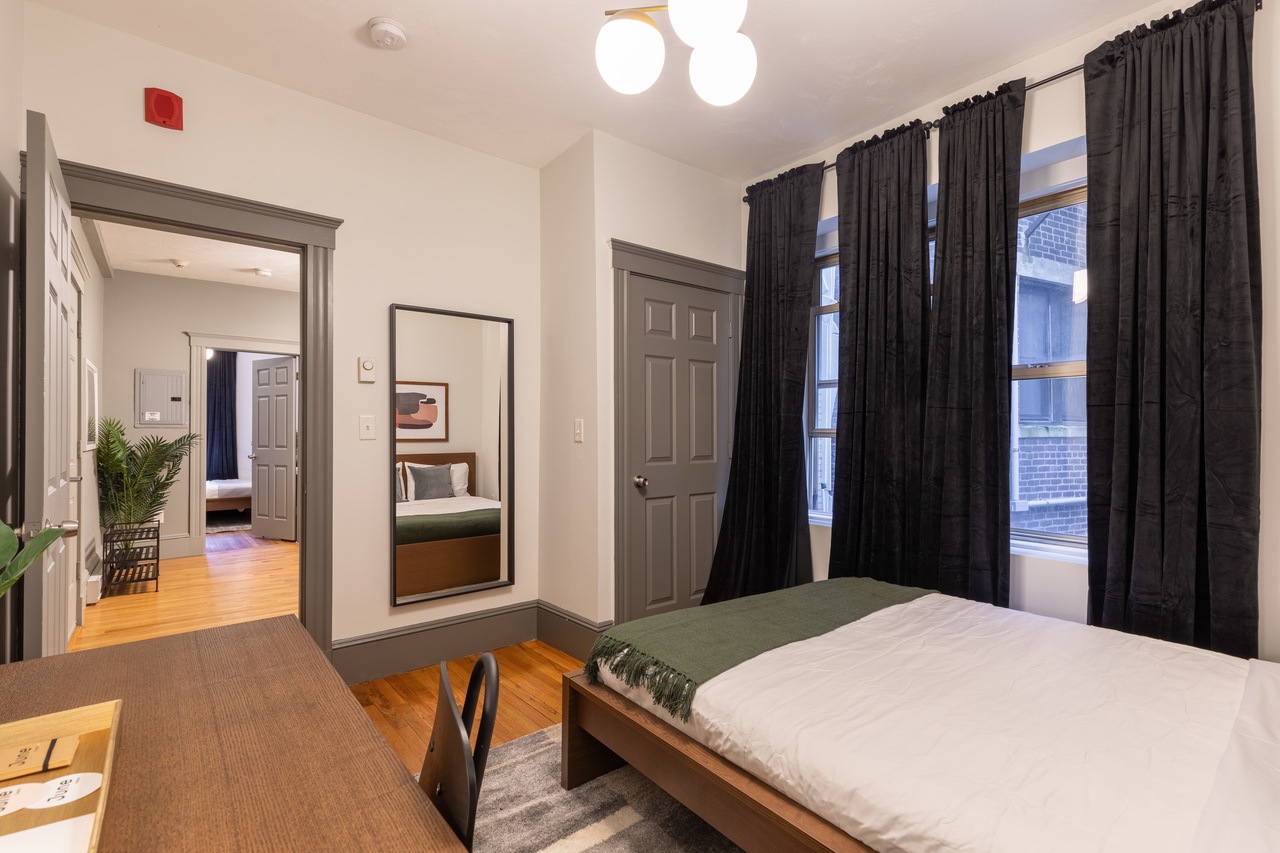 #236: Fenway - Queen Bedroom A - 11