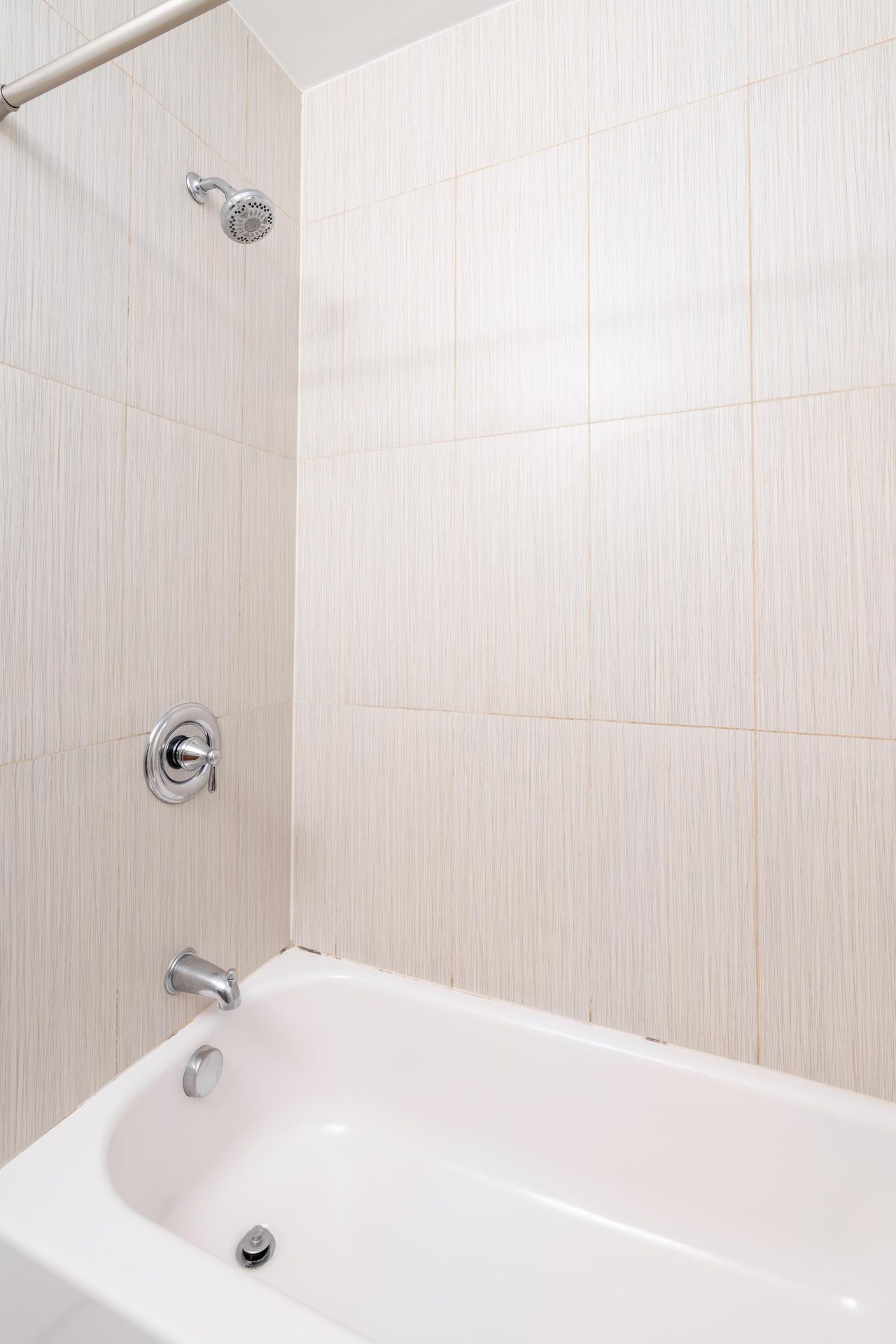  #1625: Edgewood - 1 Bedroom (Full)  -  #1625: Edgewood  - Gallery -  6