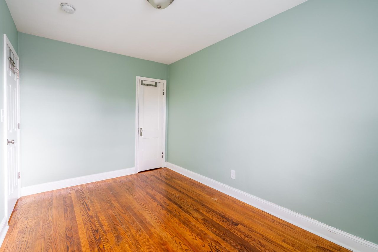  #1625: Edgewood - 1 Bedroom (Full)  -  #1625: Edgewood  - Gallery -  2