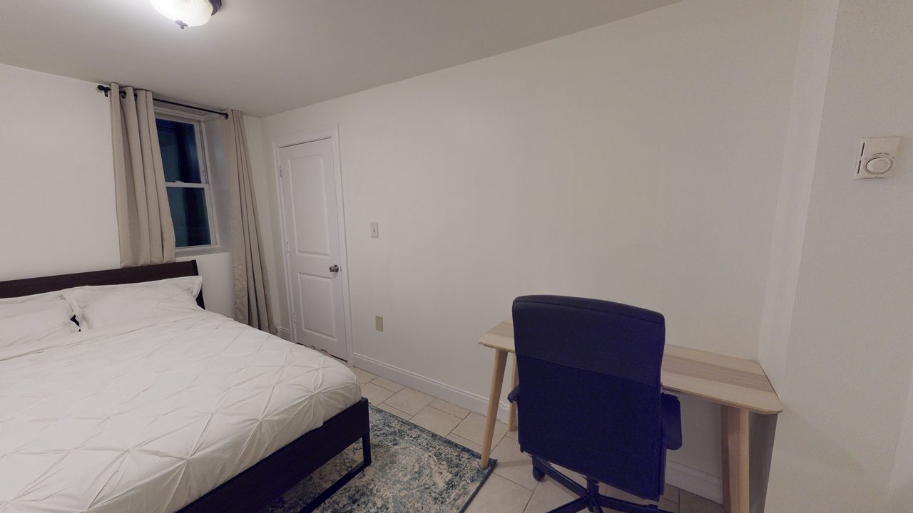 #829: Roxbury - Full Bedroom D - 3
