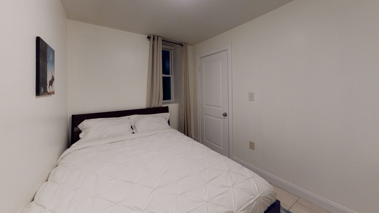 #829: Roxbury - Full Bedroom D - 5