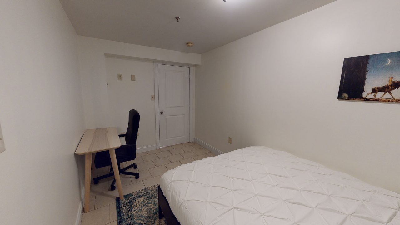 #829: Roxbury - Full Bedroom D - 4