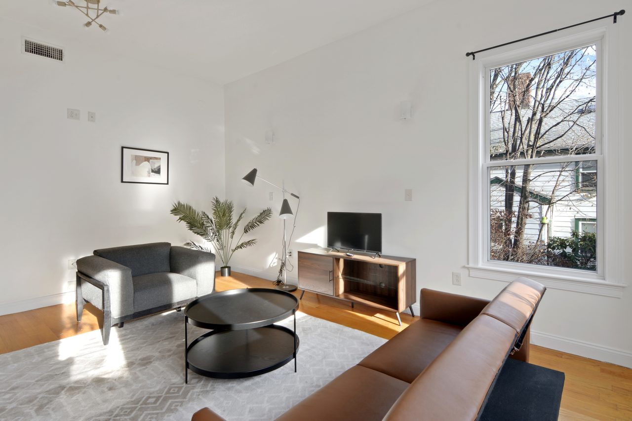  #829: Roxbury - Queen Bedroom B  -  #829: Roxbury  - Gallery -  19