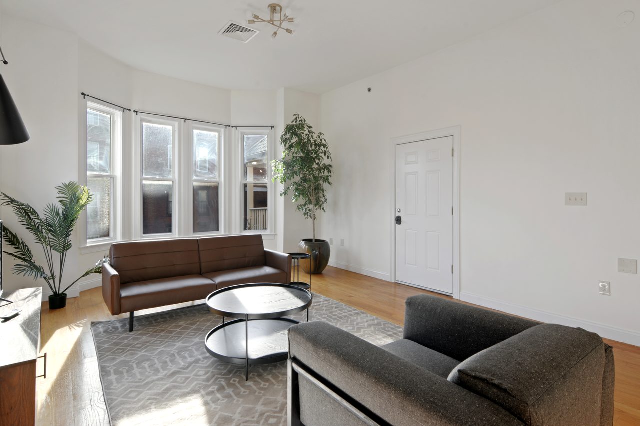 #829: Roxbury - Full Bedroom D - #829: Roxbury - Gallery - 24