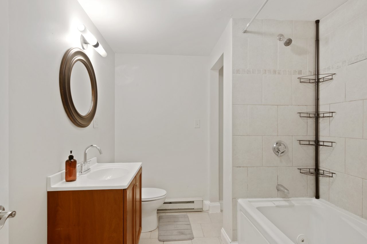  #829: Roxbury - Full Bedroom D  -  #829: Roxbury  - Gallery -  13