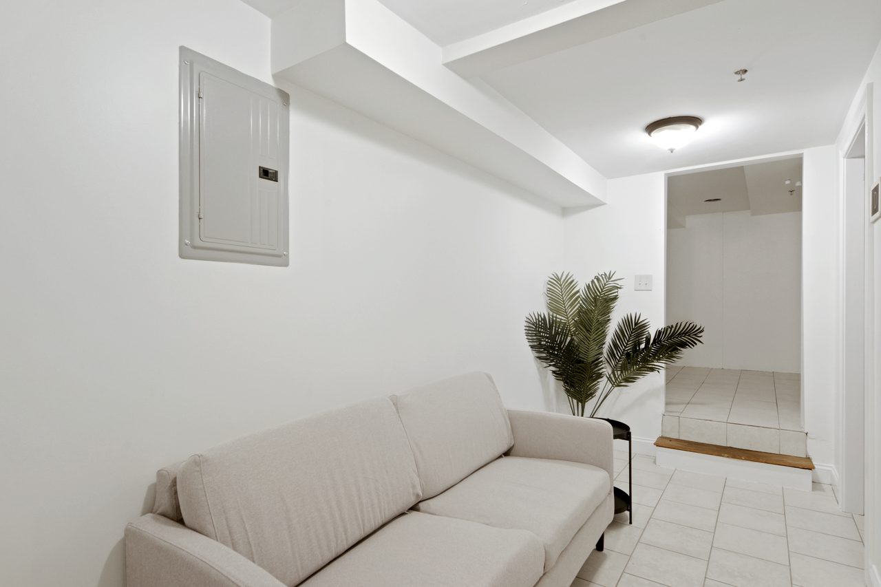 #829: Roxbury - Full Bedroom D - #829: Roxbury - Gallery - 8