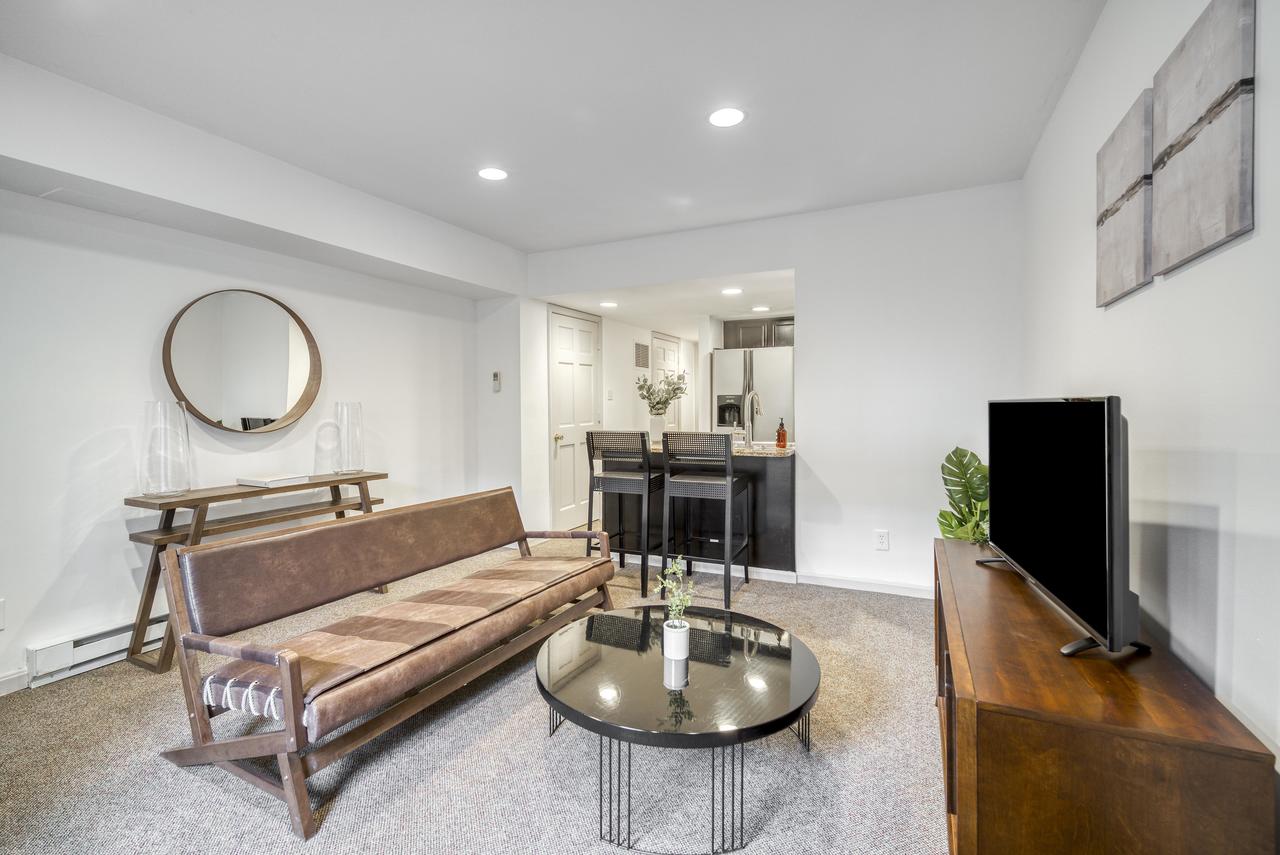  #325: Capitol Hill - 1 Bedroom (Queen)  -  #325: Capitol Hill  - Gallery -  9