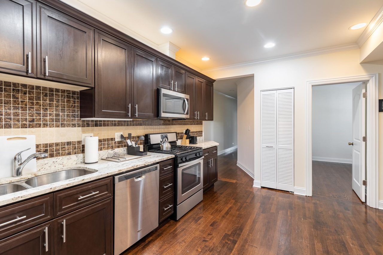  #1598: Irving Park - Full Bedroom D  -  #1598: Irving Park  - Gallery -  9