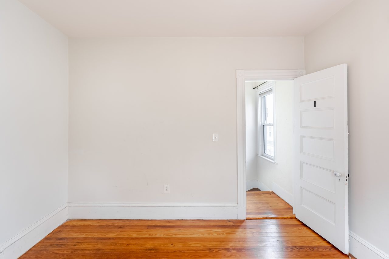  #1577: Somerville - Full Bedroom D  -  #1577: Somerville  - Gallery -  13