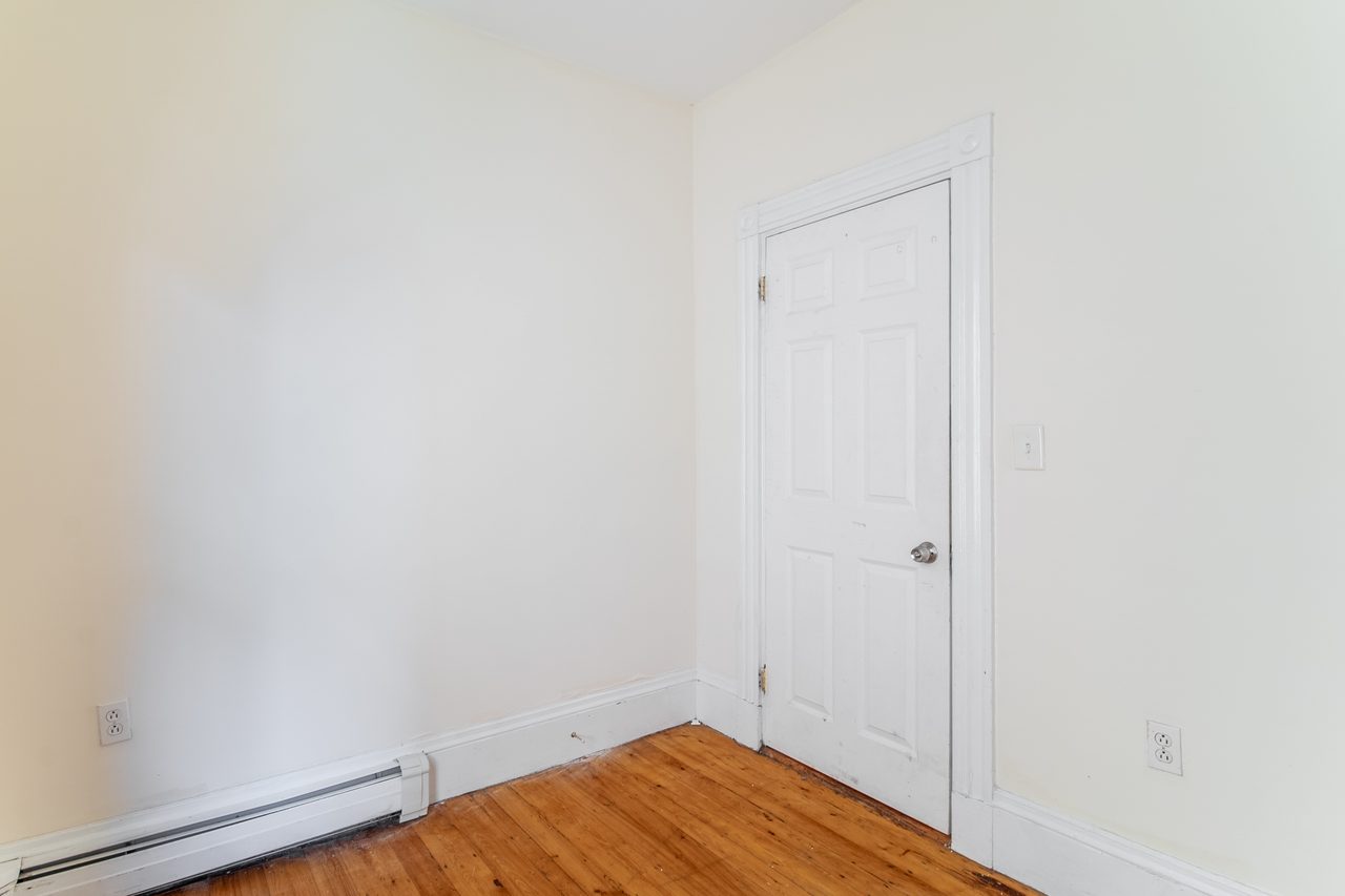  #1068: Mission Hill - Full Bedroom B  -  #1068: Mission Hill  - Gallery -  2